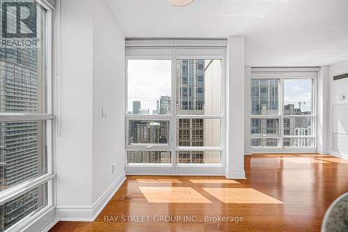 4105 - 763 Bay Street, Toronto, ON 