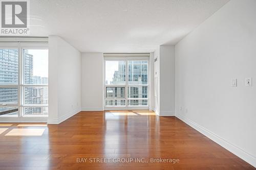 4105 - 763 Bay Street, Toronto, ON 