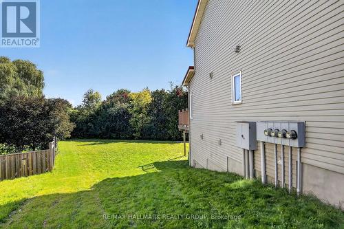 93 Banchory Crescent, Ottawa, ON 