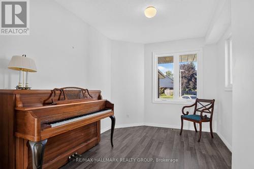 93 Banchory Crescent, Ottawa, ON 