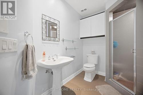 Master Ensuite - 219 Broadway Avenue, Toronto, ON 