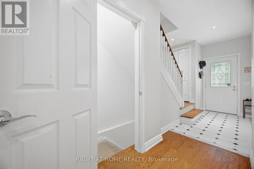 Front Porch - 219 Broadway Avenue, Toronto, ON 