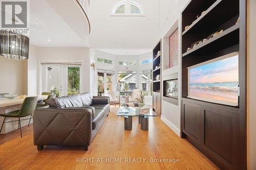 Living Room - 219 Broadway Avenue, Toronto, ON 