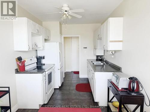 Kitchen - 25 - 824 Brant Street, Burlington, ON 