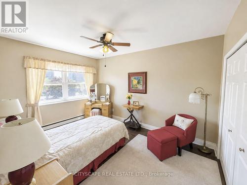 Primary Bedroom - 25 - 824 Brant Street, Burlington, ON 