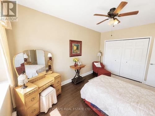 Primary Bedroom - 25 - 824 Brant Street, Burlington, ON 
