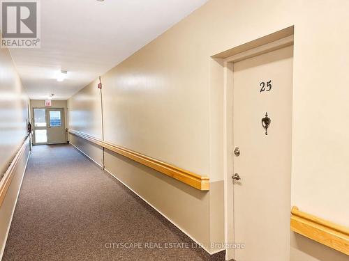 Corridor to access unit - 25 - 824 Brant Street, Burlington, ON 