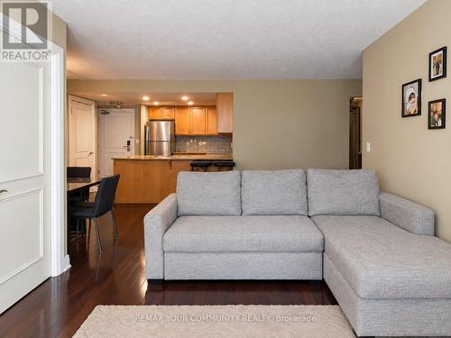 619 - 2737 Keele Street, Toronto, ON 