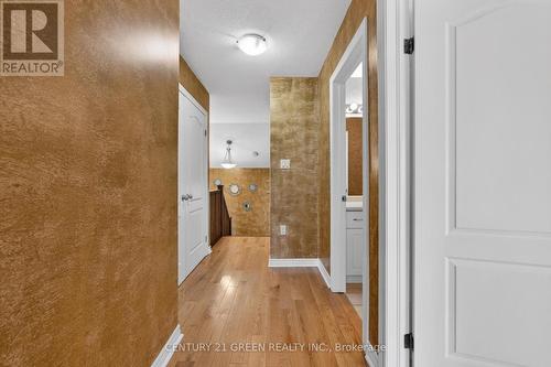 18 Palacebeach Trail, Hamilton, ON 