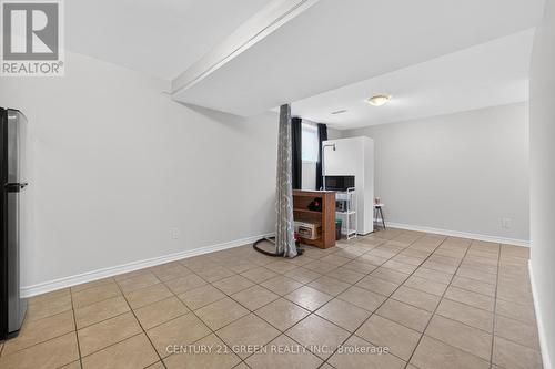 18 Palacebeach Trail, Hamilton, ON 