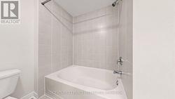Upper Floor Second 4pc Bathroom - 