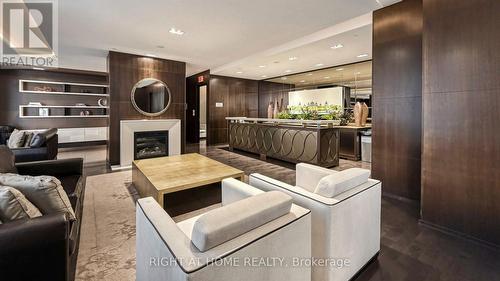 422 - 1 Bedford Road, Toronto, ON 