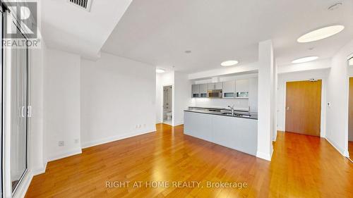 422 - 1 Bedford Road, Toronto, ON 