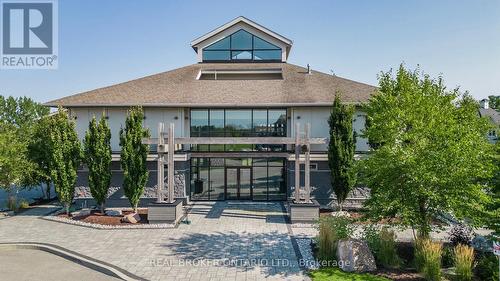 Golf Club House - 30 Masters Crescent, Georgian Bay, ON 