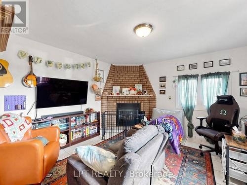 303 Oakwood Avenue, Toronto, ON 