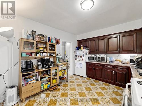 303 Oakwood Avenue, Toronto, ON 