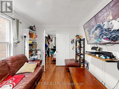 303 Oakwood Avenue, Toronto, ON 