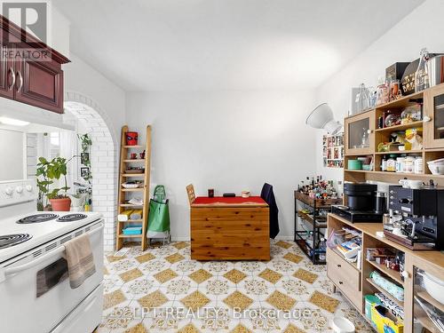 303 Oakwood Avenue, Toronto, ON 