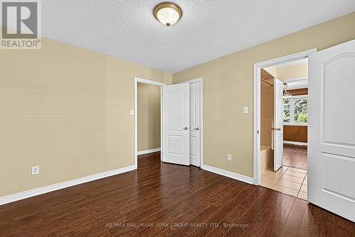 383 Gilpin Drive, Newmarket, ON 
