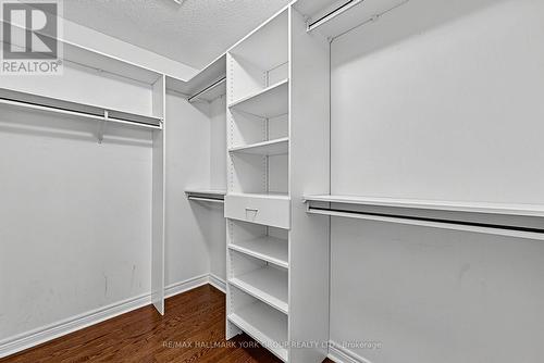 383 Gilpin Drive, Newmarket, ON 