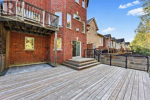 383 Gilpin Drive, Newmarket, ON 