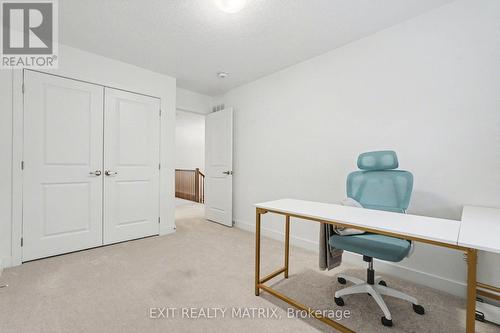 656 Putney Crescent, Ottawa, ON 