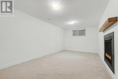 656 Putney Crescent, Ottawa, ON 