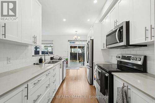 656 Putney Crescent, Ottawa, ON 