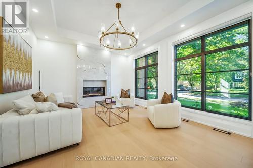 1470 Albion Avenue, Oakville, ON 