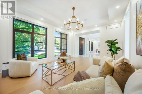 1470 Albion Avenue, Oakville, ON 