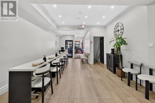 803 Dundas Street W, Toronto, ON 