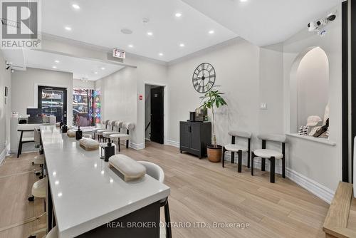 803 Dundas Street W, Toronto, ON 