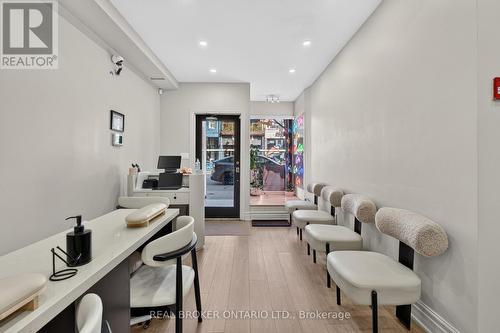 803 Dundas Street W, Toronto, ON 