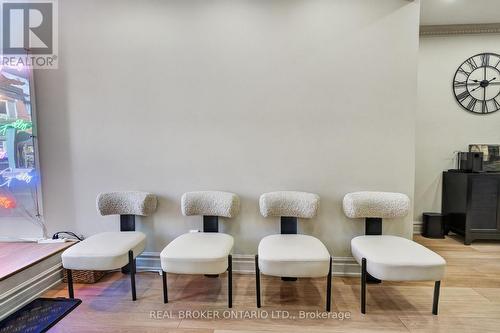 803 Dundas Street W, Toronto, ON 