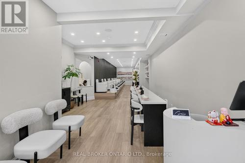 803 Dundas Street W, Toronto, ON 