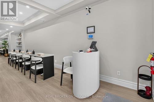 803 Dundas Street W, Toronto, ON 