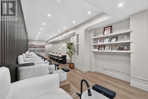 803 Dundas Street W, Toronto, ON 
