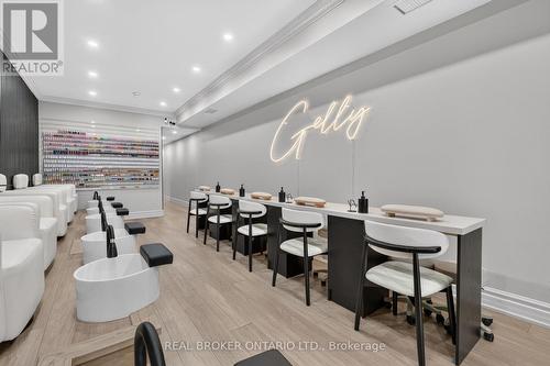 803 Dundas Street W, Toronto, ON 