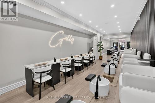 803 Dundas Street W, Toronto, ON 