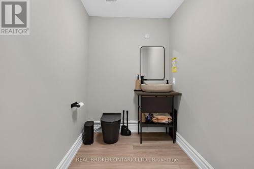 803 Dundas Street W, Toronto, ON 