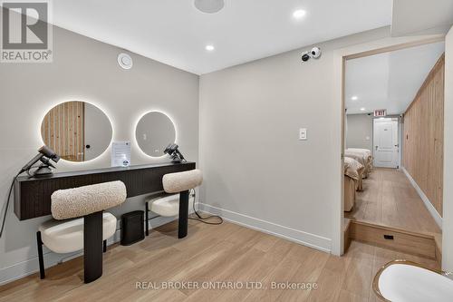 803 Dundas Street W, Toronto, ON 