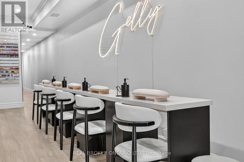 803 Dundas Street W, Toronto, ON 