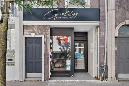 803 Dundas Street W, Toronto, ON 