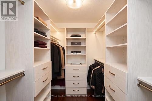 Walking closet(Master Bedroom) - 304 Tower Hill Road, Richmond Hill, ON 
