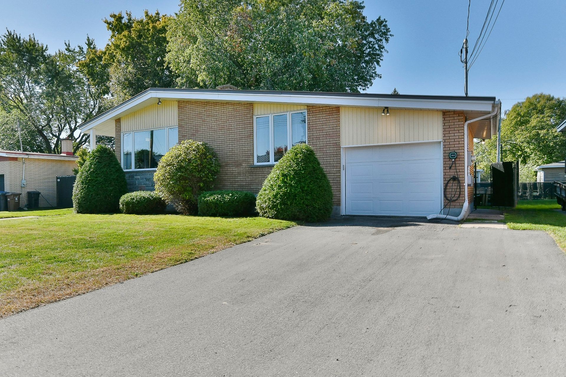 69 69A 4E Avenue — photo 1