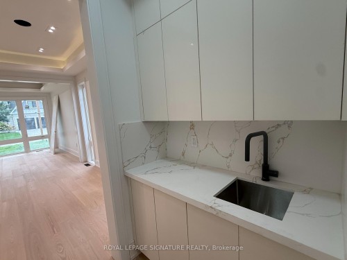1467 Kenmuir Avenue, Mississauga, ON 
