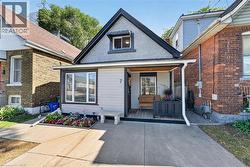 7 EAST 24TH Street Hamilton, ON L8V 2X8