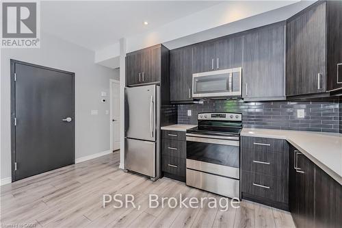 3 - 17 MARY STREET , Waterloo, Ontario N2H 3P9 2