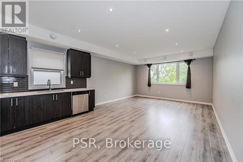 3 - 17 MARY STREET , Waterloo, Ontario N2H 3P9 3