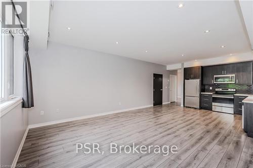 3 - 17 MARY STREET , Waterloo, Ontario N2H 3P9 5